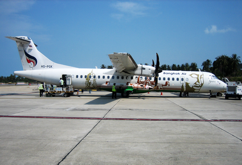 a HS_PGK_800px.jpg - ATR:lla  Bangkokista Samuille. ATR flyed us to Samui from Bangkok.